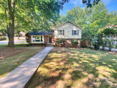 7401 Limerick Drive Charlotte NC 28270