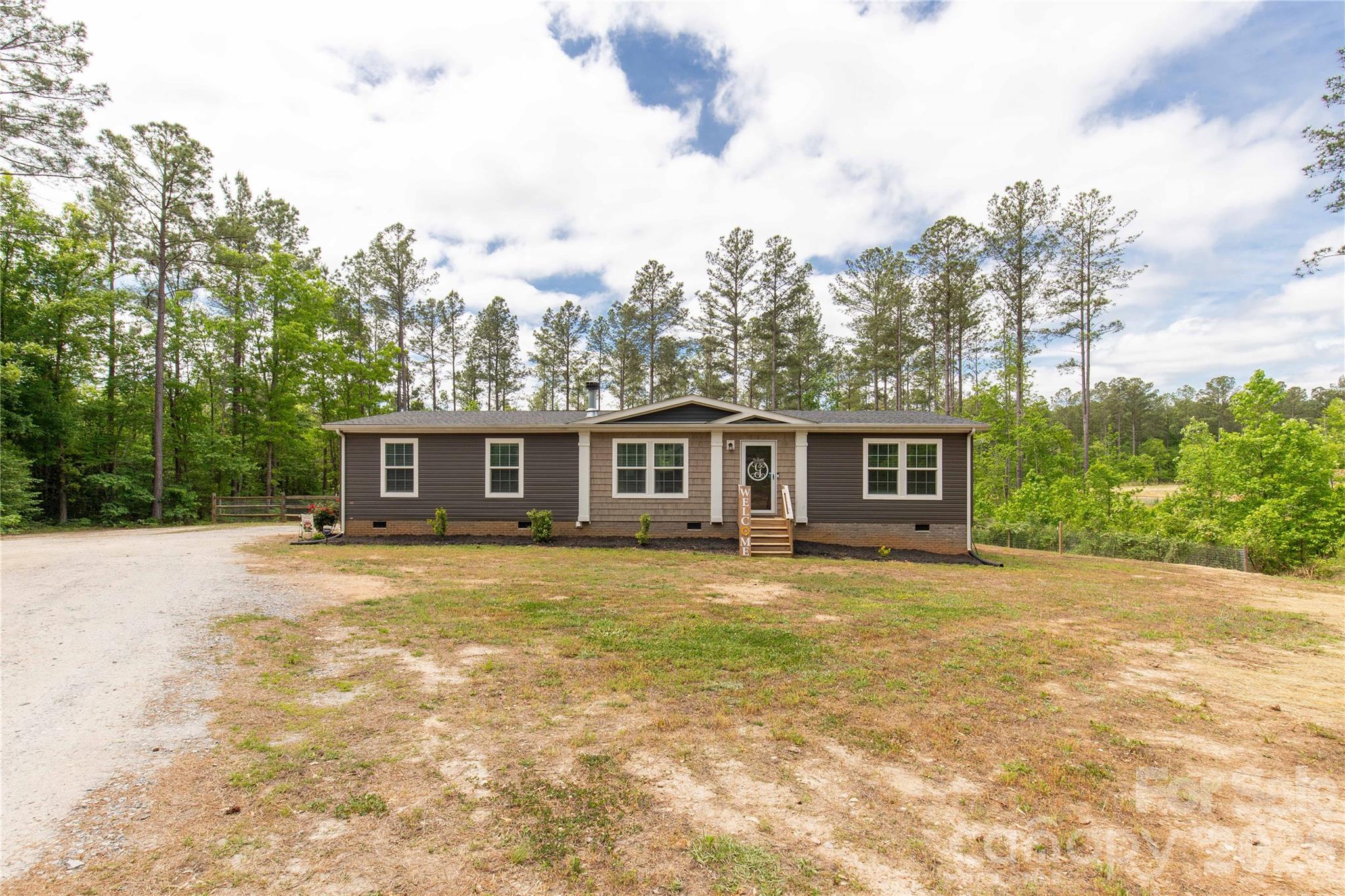 412 Mullinax Circle Blacksburg SC 29702