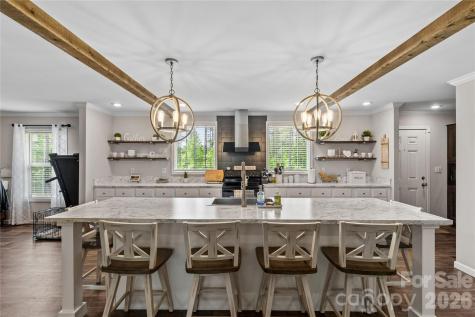 412 Mullinax Circle Blacksburg SC 29702