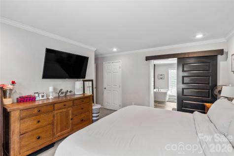 412 Mullinax Circle Blacksburg SC 29702