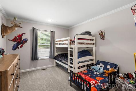 412 Mullinax Circle Blacksburg SC 29702