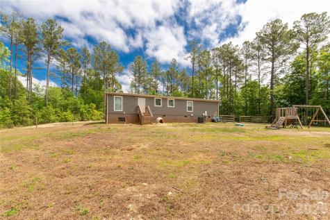 412 Mullinax Circle Blacksburg SC 29702