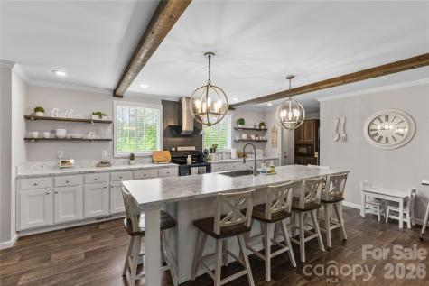 412 Mullinax Circle Blacksburg SC 29702