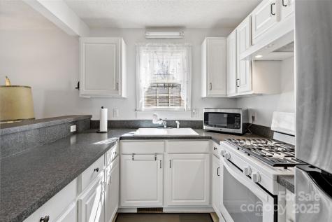 405 Hiawassee Avenue Black Mountain NC 28711