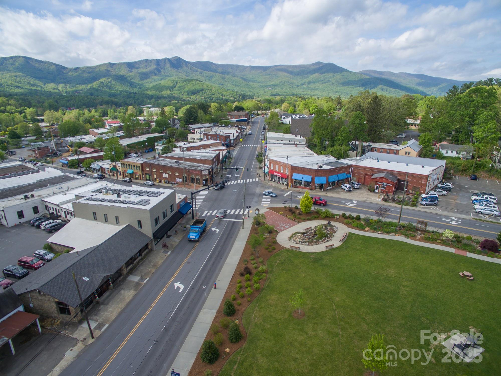 405 Hiawassee Avenue Black Mountain NC 28711