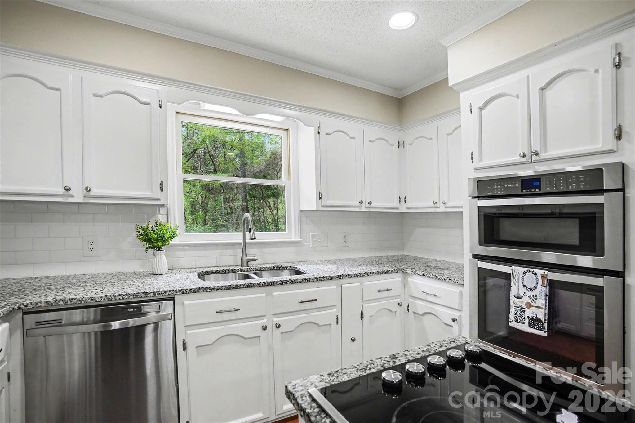 4027 Oakdale Road Charlotte NC 28216