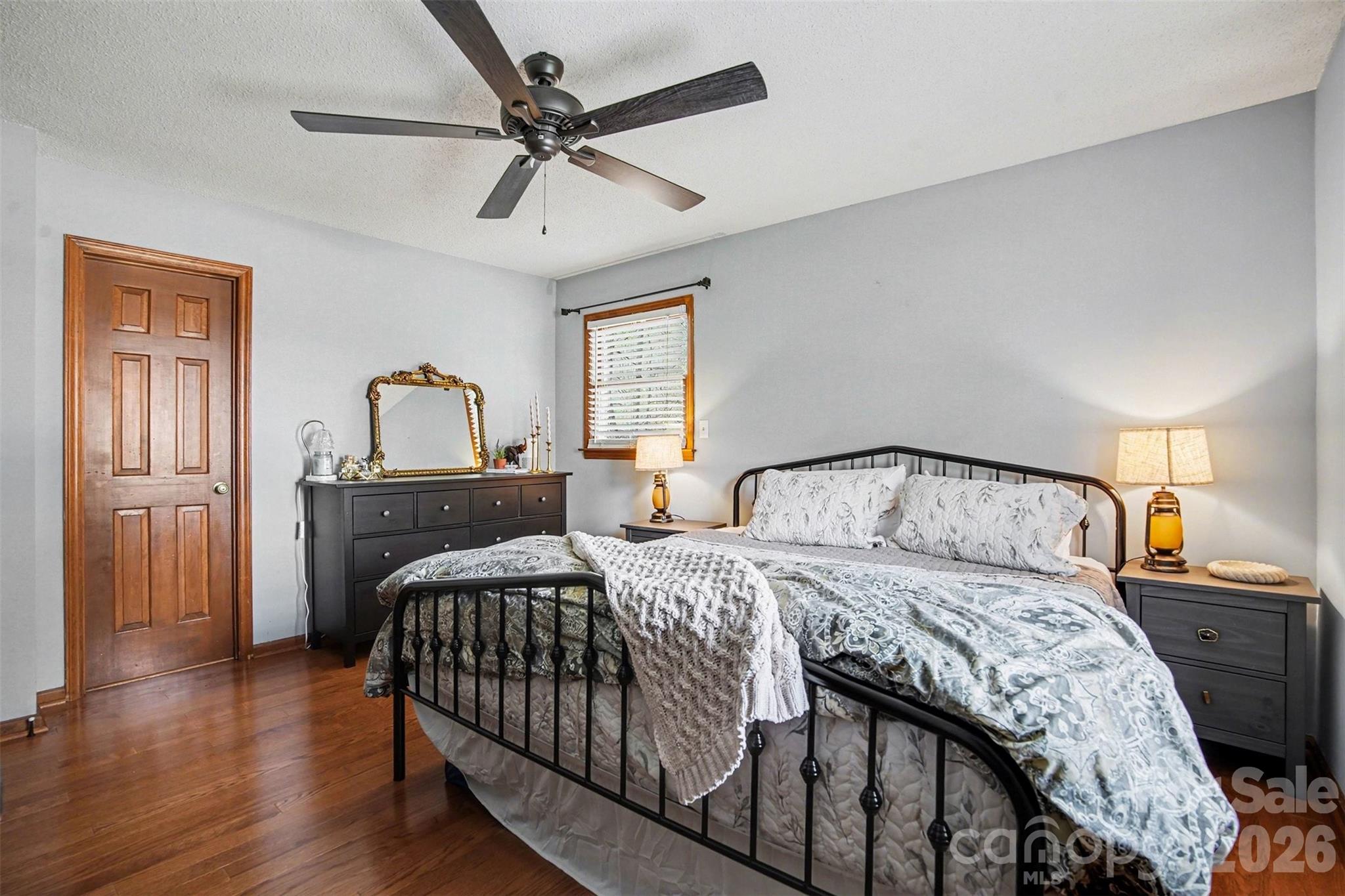 4027 Oakdale Road Charlotte NC 28216