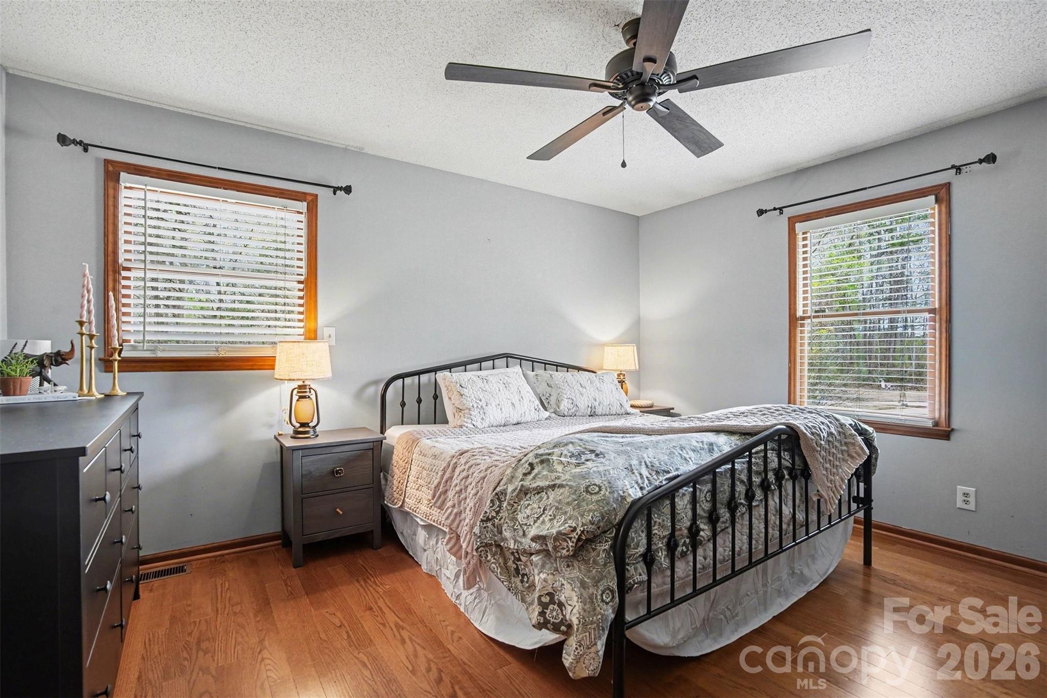 4027 Oakdale Road Charlotte NC 28216