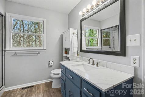 4027 Oakdale Road Charlotte NC 28216
