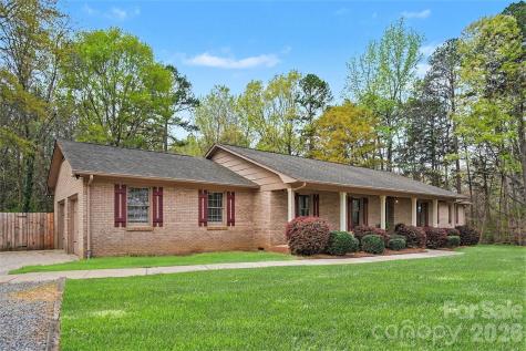4027 Oakdale Road Charlotte NC 28216