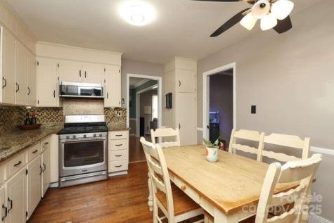 2443 Knickerbocker Drive Charlotte NC 28212