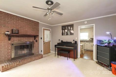 2443 Knickerbocker Drive Charlotte NC 28212