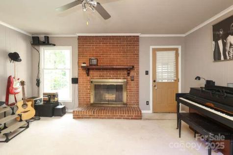 2443 Knickerbocker Drive Charlotte NC 28212