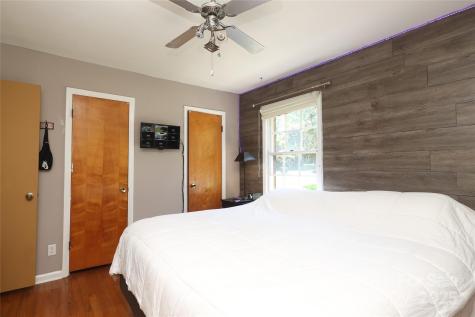 2443 Knickerbocker Drive Charlotte NC 28212