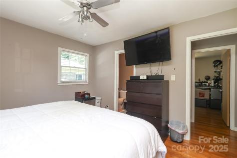 2443 Knickerbocker Drive Charlotte NC 28212