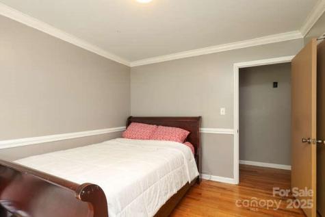2443 Knickerbocker Drive Charlotte NC 28212