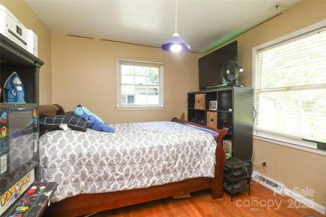 2443 Knickerbocker Drive Charlotte NC 28212