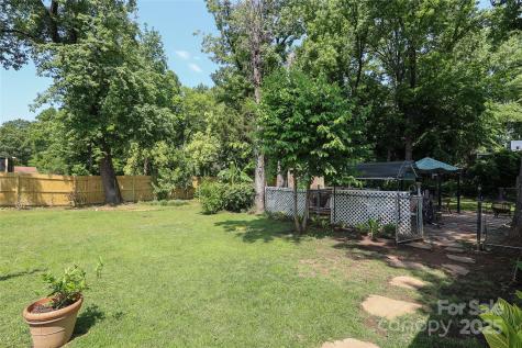 2443 Knickerbocker Drive Charlotte NC 28212