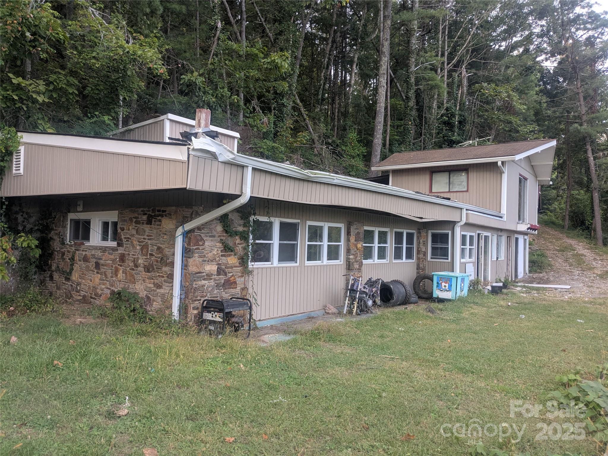 33 Venus Drive Asheville NC 28804