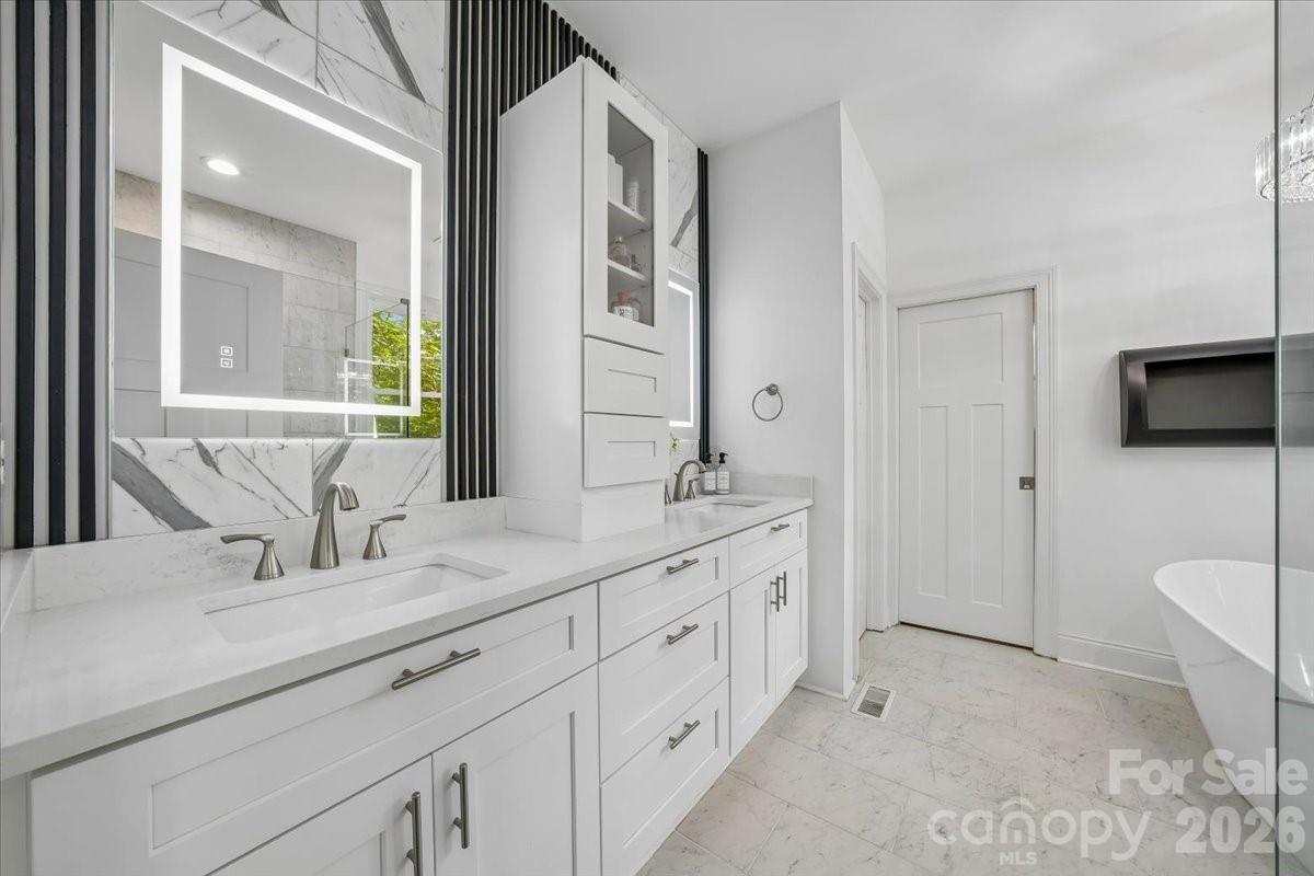 9712 Worley Drive Charlotte NC 28215