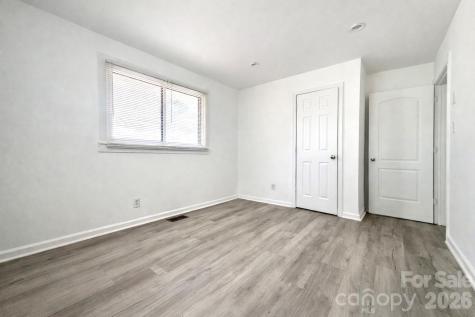 141 Short Hills Drive Charlotte NC 28217