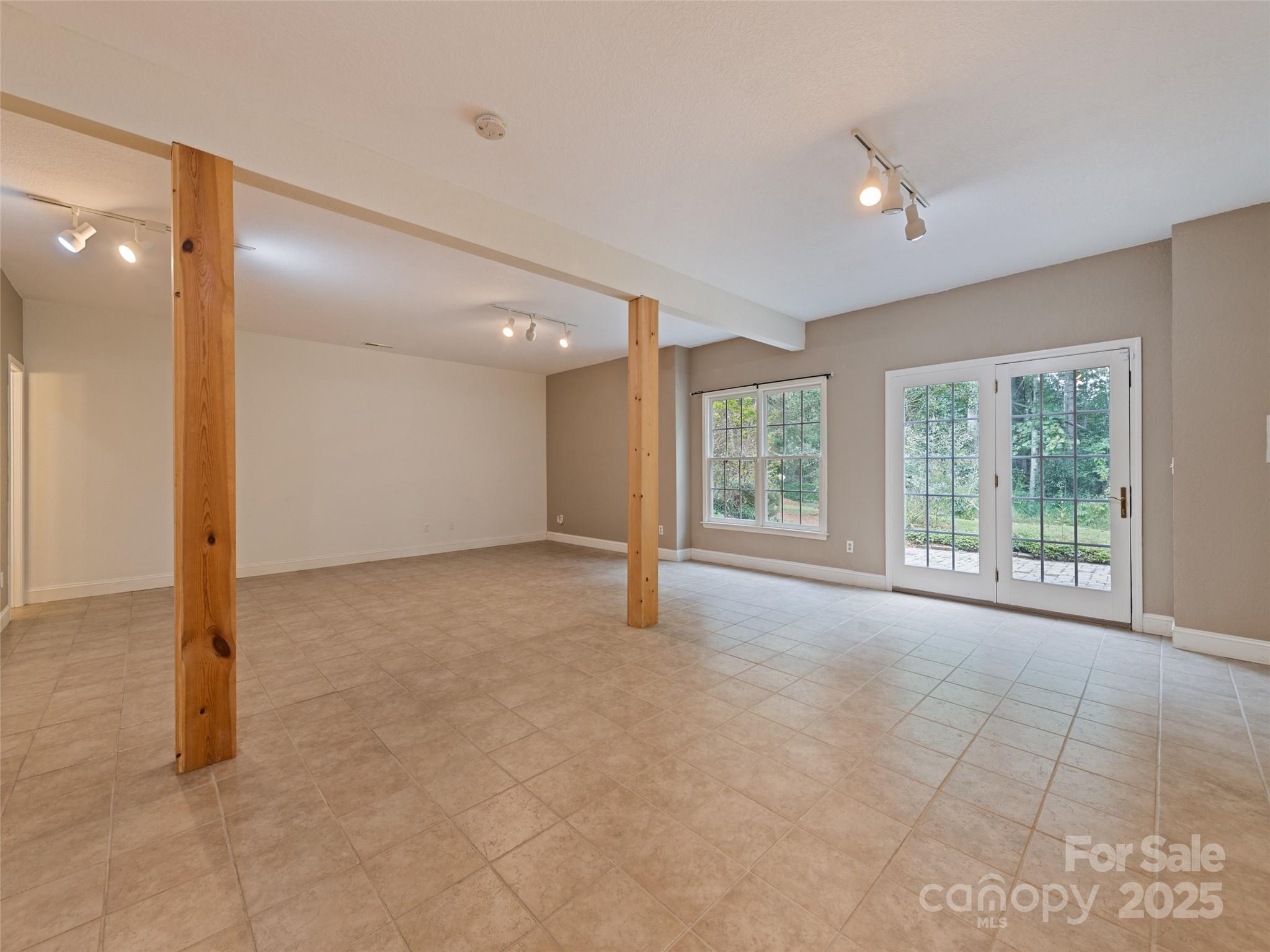 6 Dogwood Lane Fletcher NC 28732