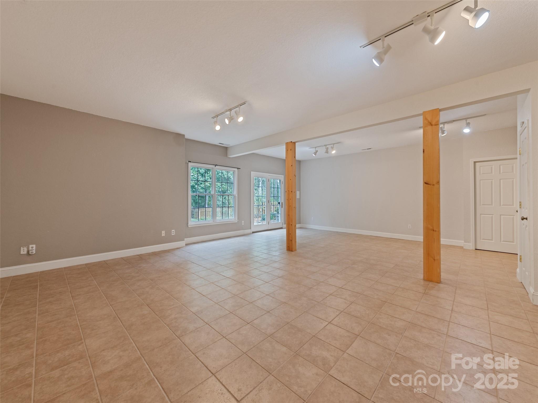 6 Dogwood Lane Fletcher NC 28732