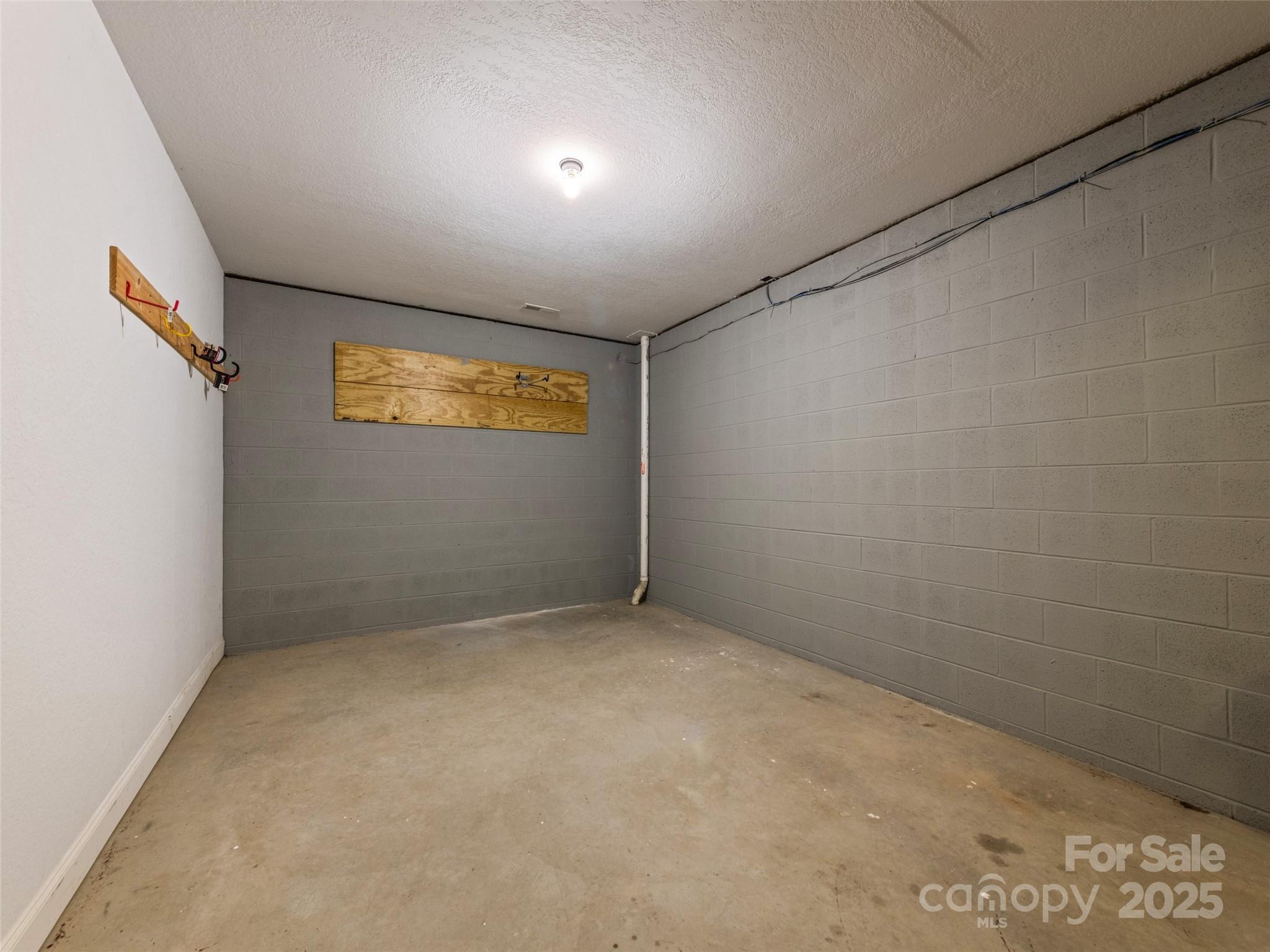 6 Dogwood Lane Fletcher NC 28732