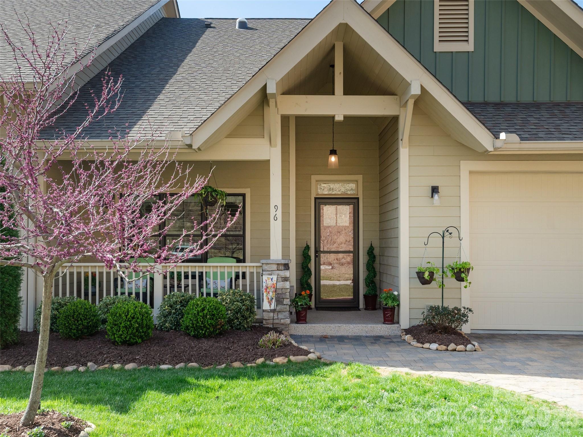 96 Copper Creek Lane Hendersonville NC 28739
