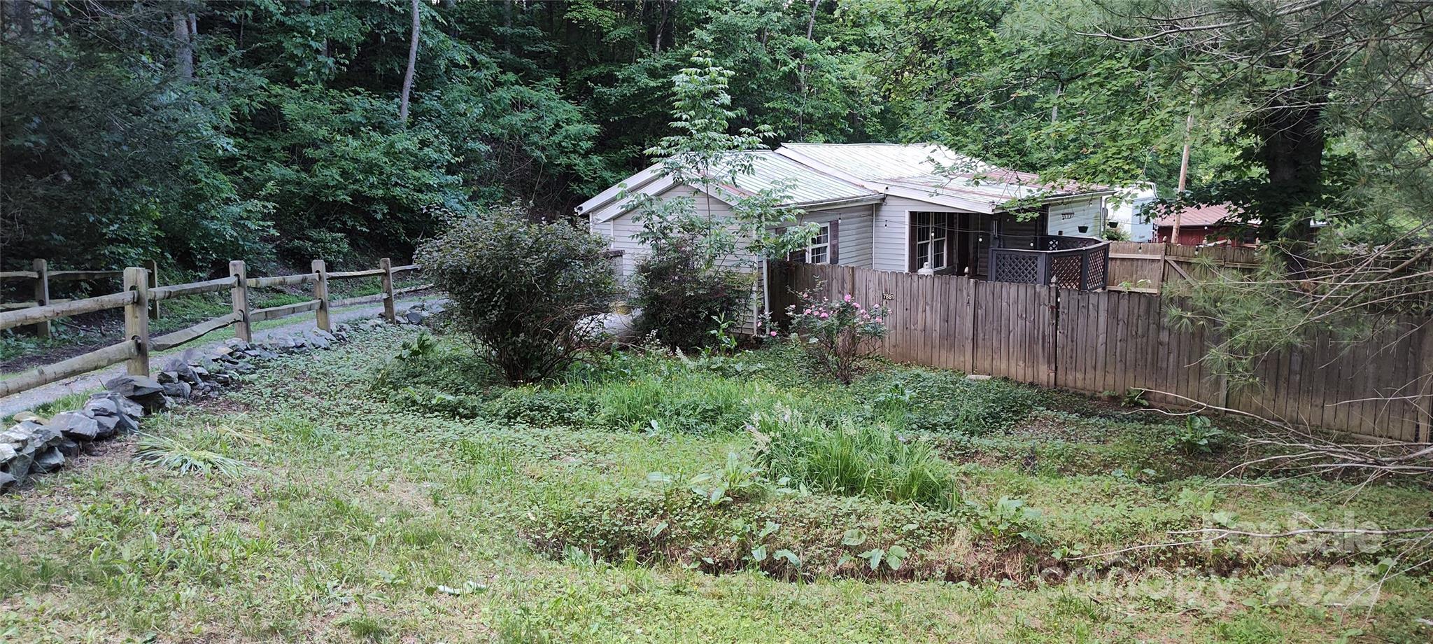 7881 Us 25/70 Highway Marshall NC 28753