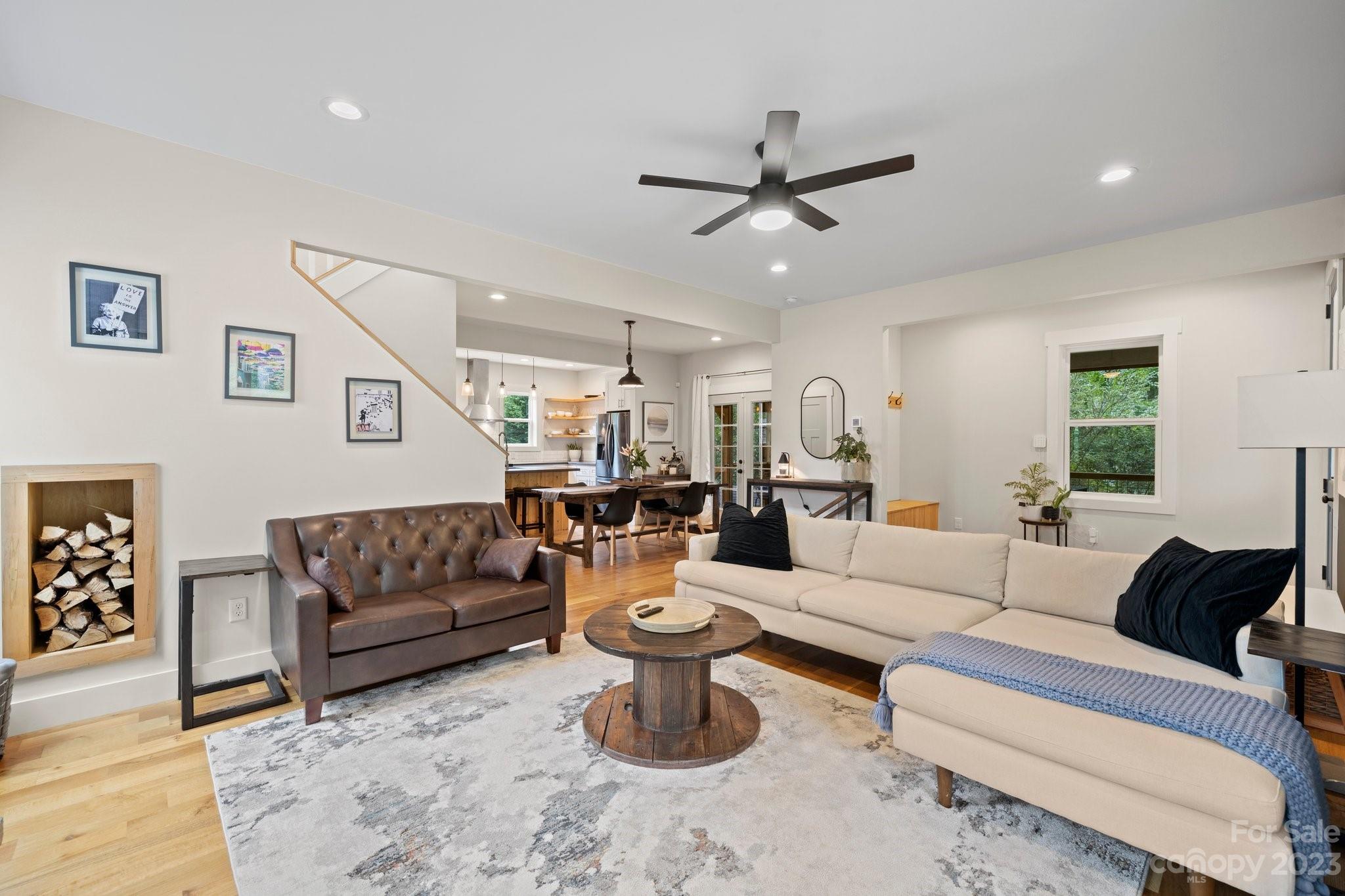 12 Maultsby Lane Asheville NC 28805