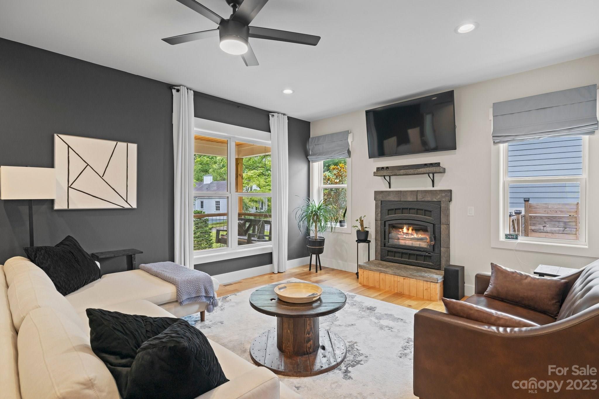 12 Maultsby Lane Asheville NC 28805