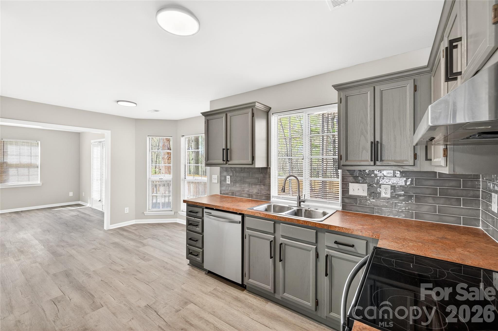 2801 Dellinger Drive Charlotte NC 28269