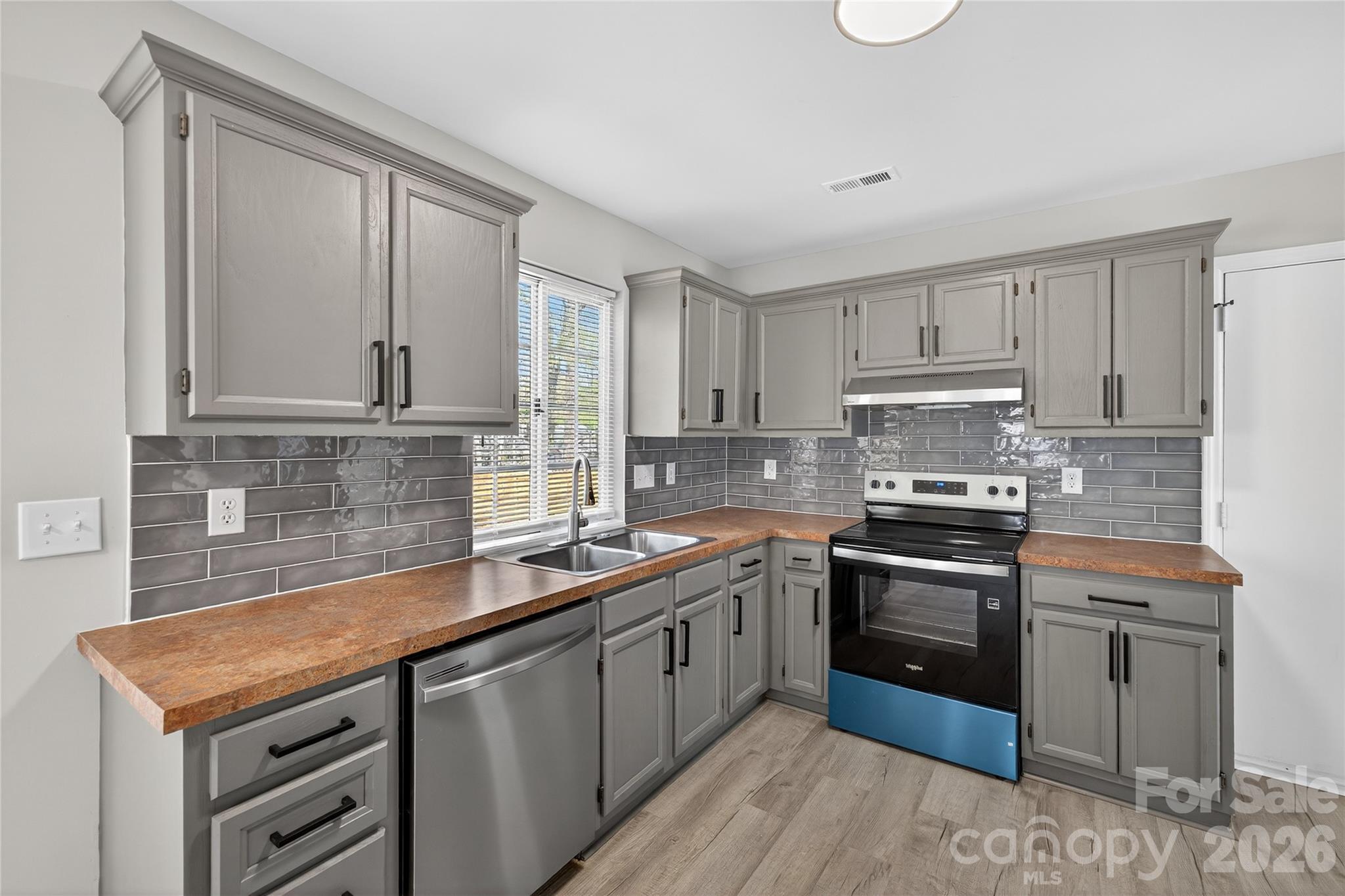 2801 Dellinger Drive Charlotte NC 28269