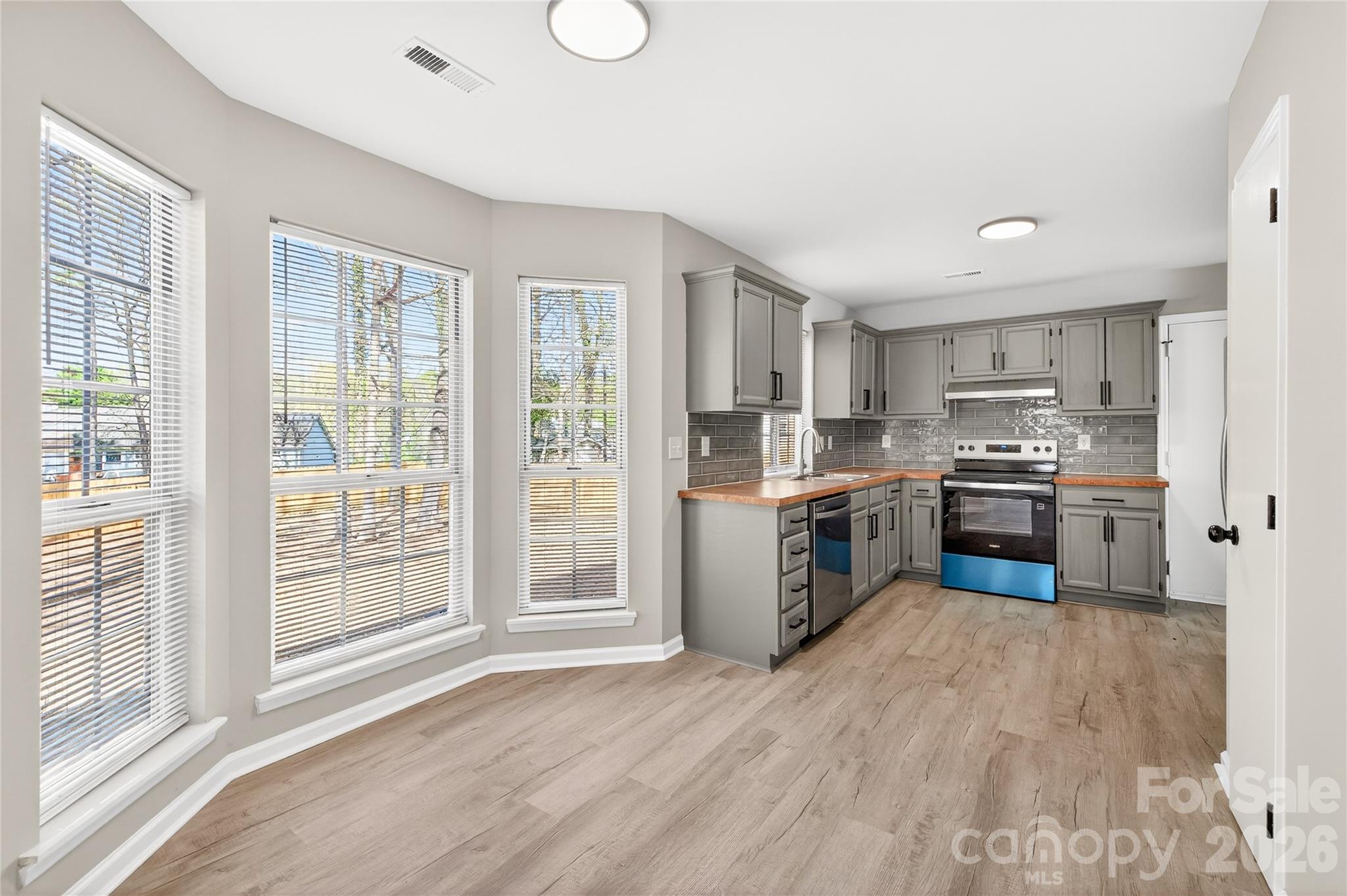 2801 Dellinger Drive Charlotte NC 28269