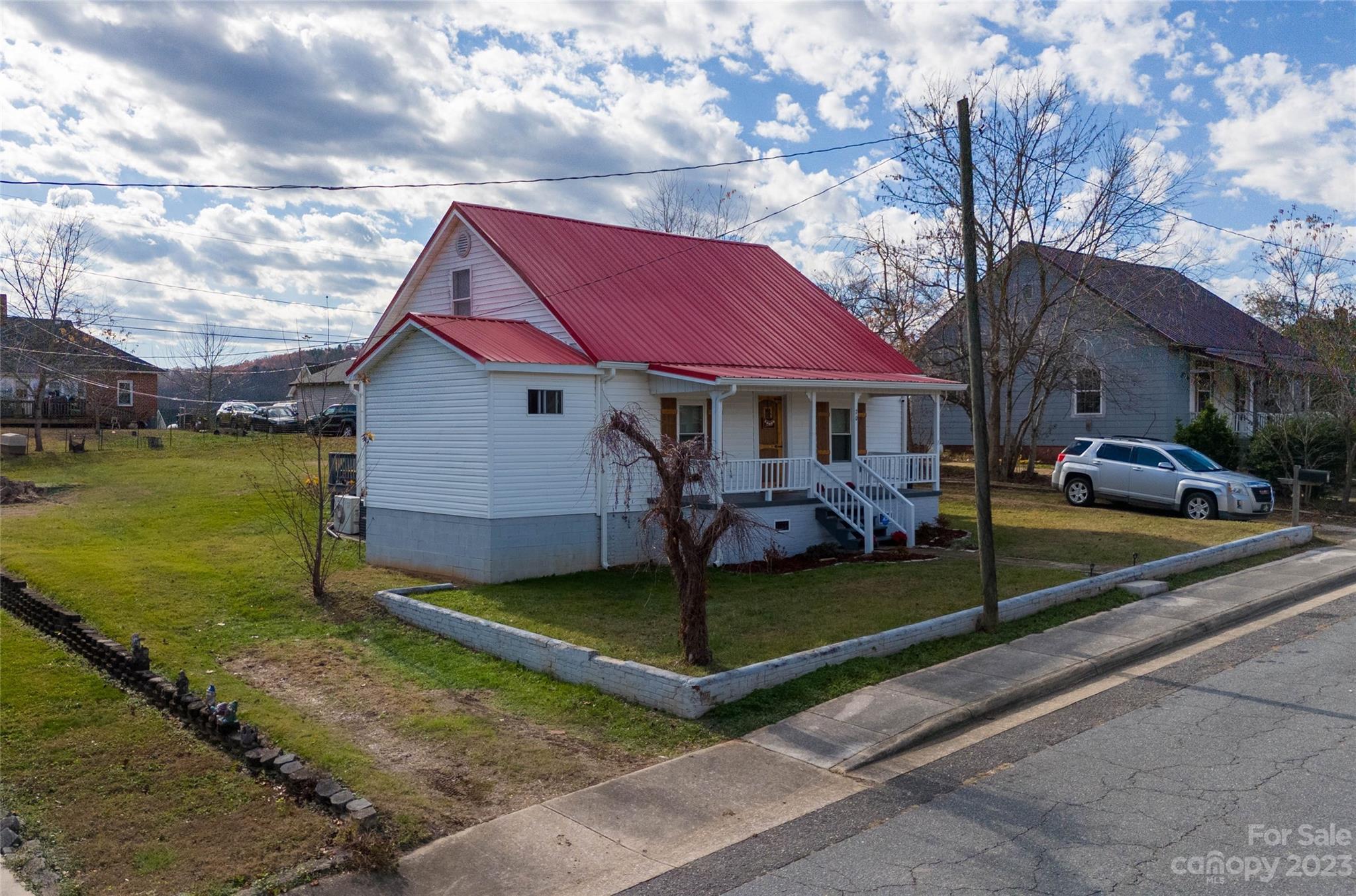 70 4th Em Street Marion NC 28752