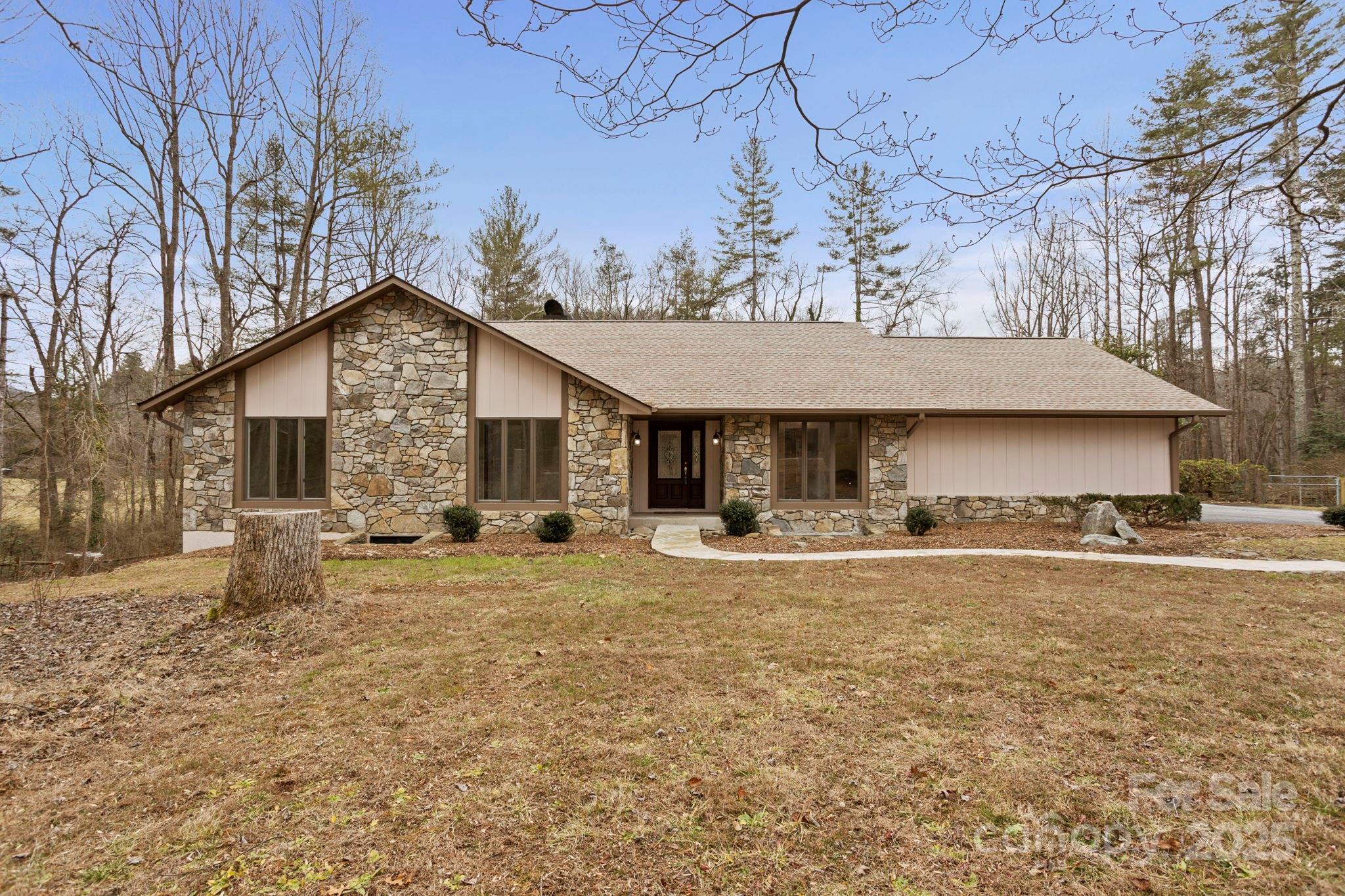 24 Westbridge Drive Hendersonville NC 28739