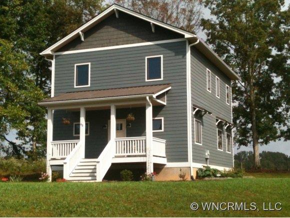 63 Bradshaw Lane Candler NC 28715