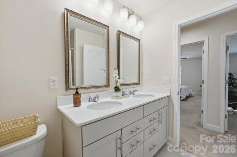 11432 Oakhampton Way Matthews NC 28105
