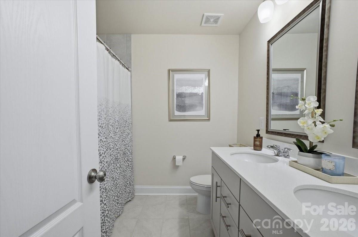 11432 Oakhampton Way Matthews NC 28105