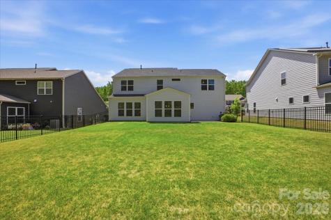 11432 Oakhampton Way Matthews NC 28105
