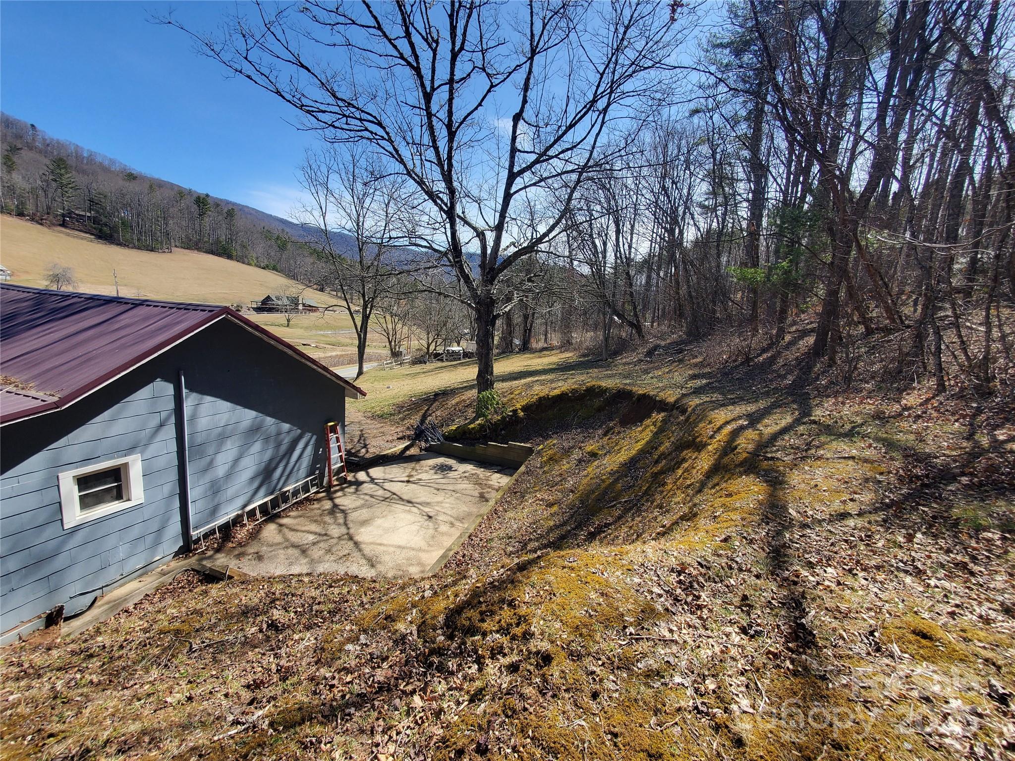 1107 Hamburg Road Bakersville NC 28705