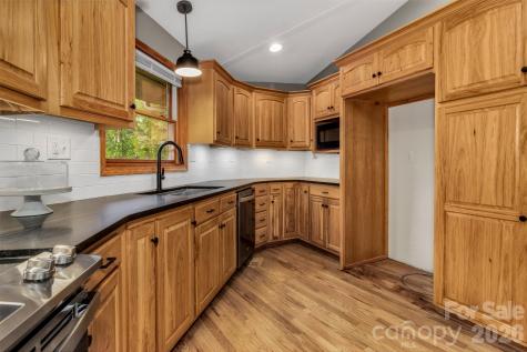 939 Morgan Hill Road Black Mountain NC 28711