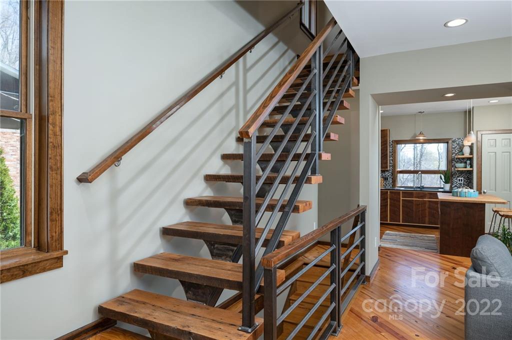98 Belleair Road Asheville NC 28806