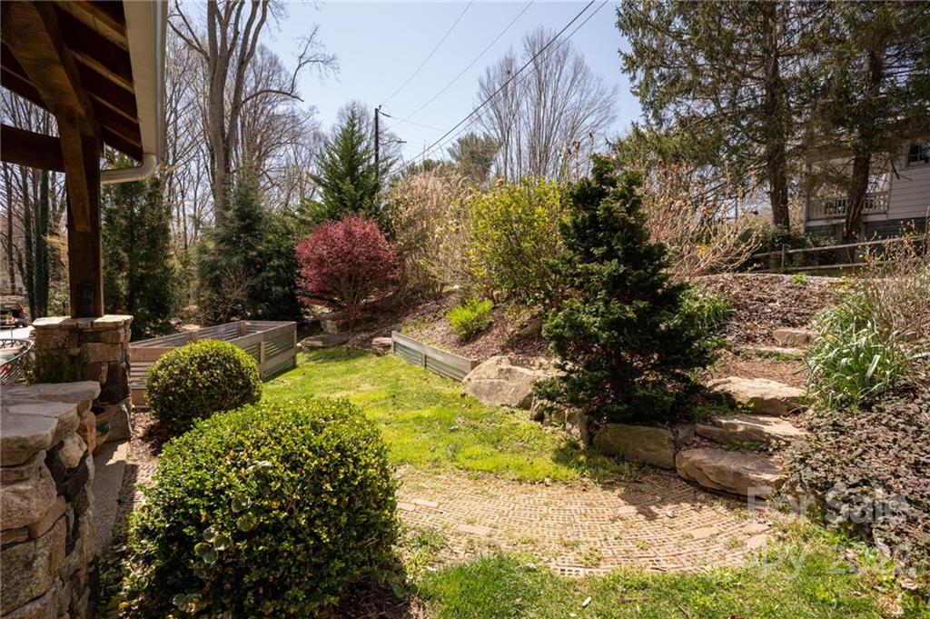 98 Belleair Road Asheville NC 28806