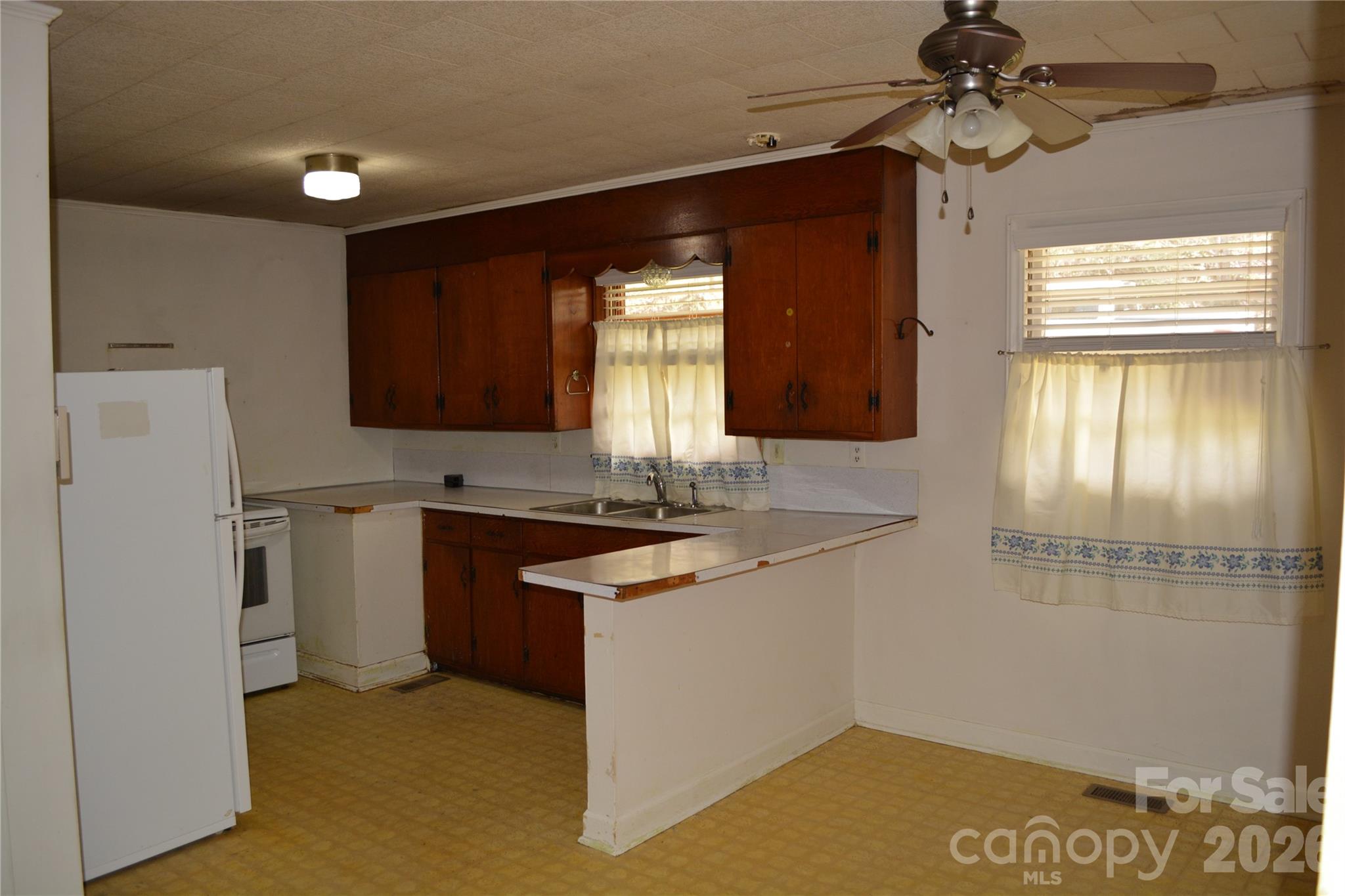 624 Broadway Street NW Lenoir NC 28645