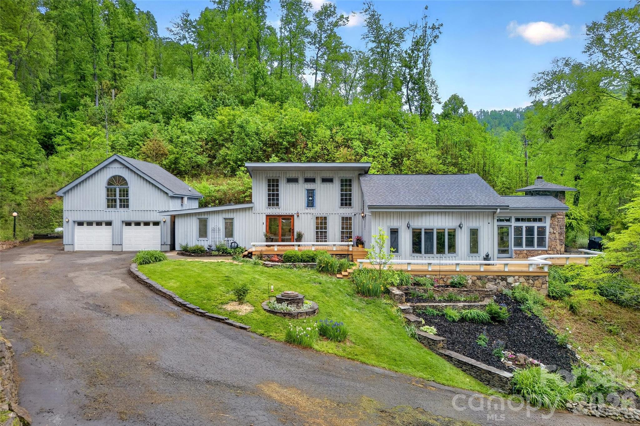 3068 S 226 Highway Bakersville NC 28705
