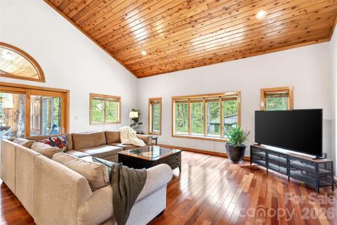 3068 S 226 Highway Bakersville NC 28705