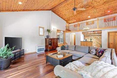 3068 S 226 Highway Bakersville NC 28705