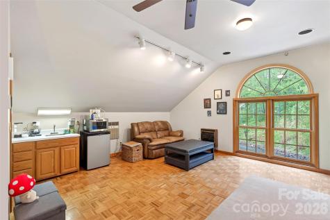 3068 S 226 Highway Bakersville NC 28705